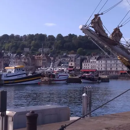 Cote Lavoir A Honfleur, Parking Prive, Ascenseur アパート