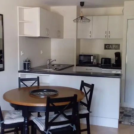 Cote Lavoir A Honfleur, Parking Prive, Ascenseur