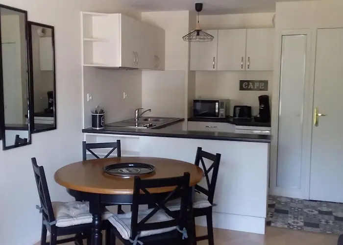 Cote Lavoir A Honfleur, Parking Prive, Ascenseur